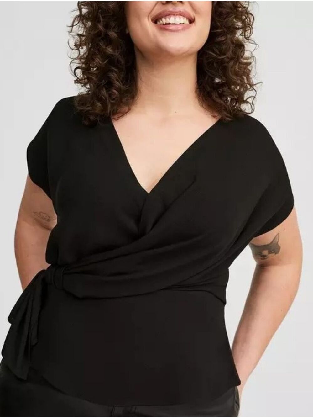 1X • Torrid •  Surplice Twist-Front Top